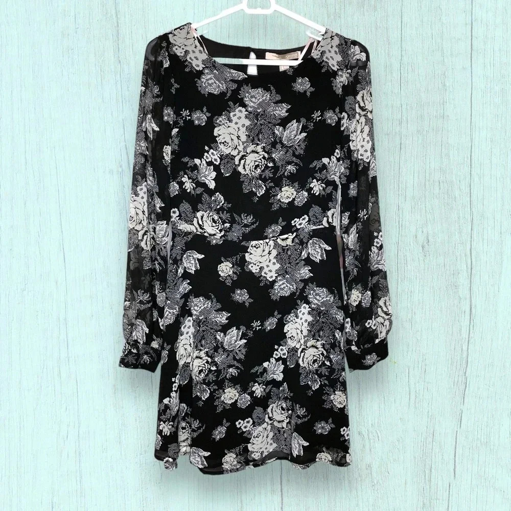 Forever 21 | NWT Sheer Sleeve Floral Cutout Dress | Small